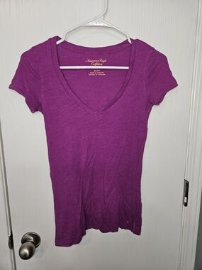 American Eagle Outfitters Women's Purple V-Neck Tee